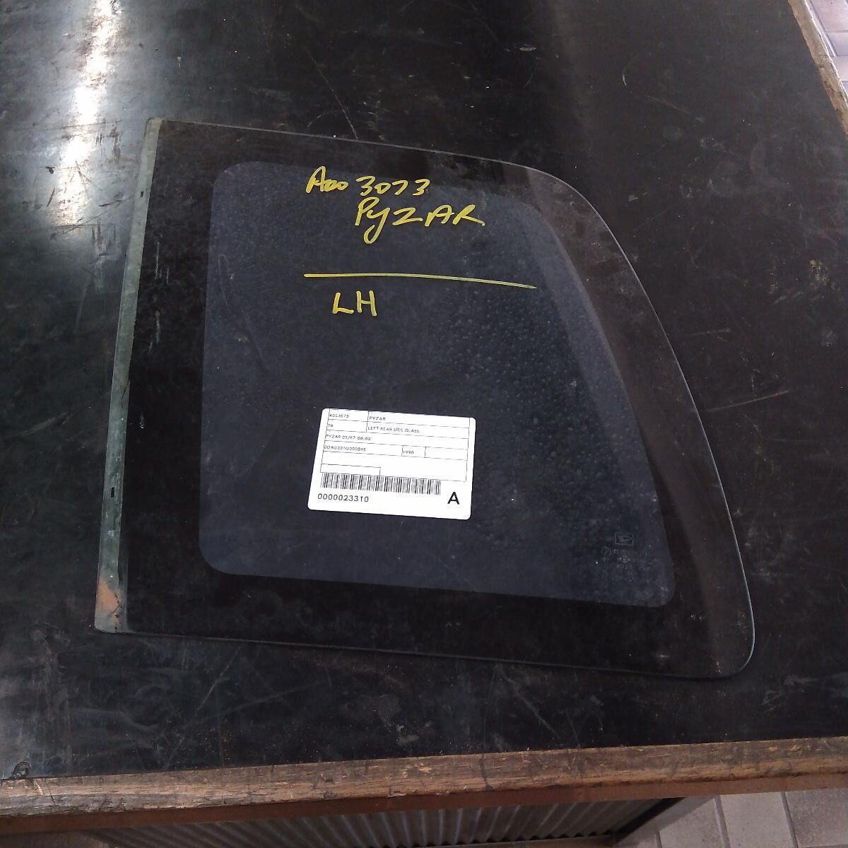 1998 DAIHATSU PYZAR Left Rear Side Glass