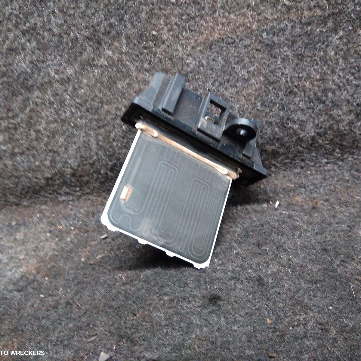 2010 NISSAN DUALIS Fan Speed Resistor