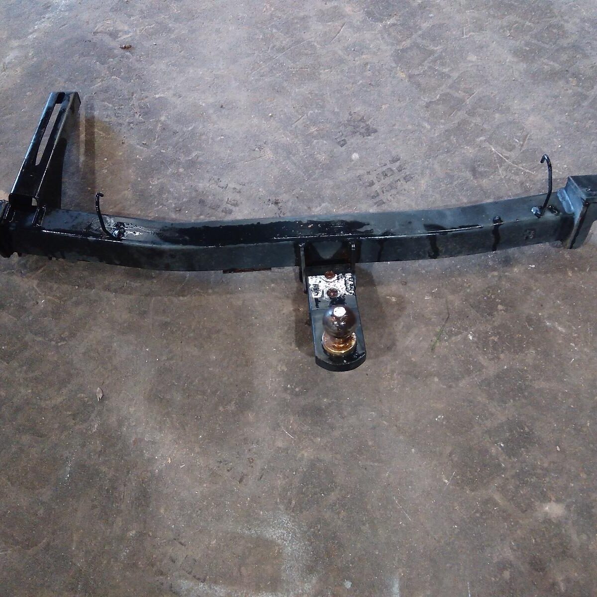 2010 FORD FALCON Towbar