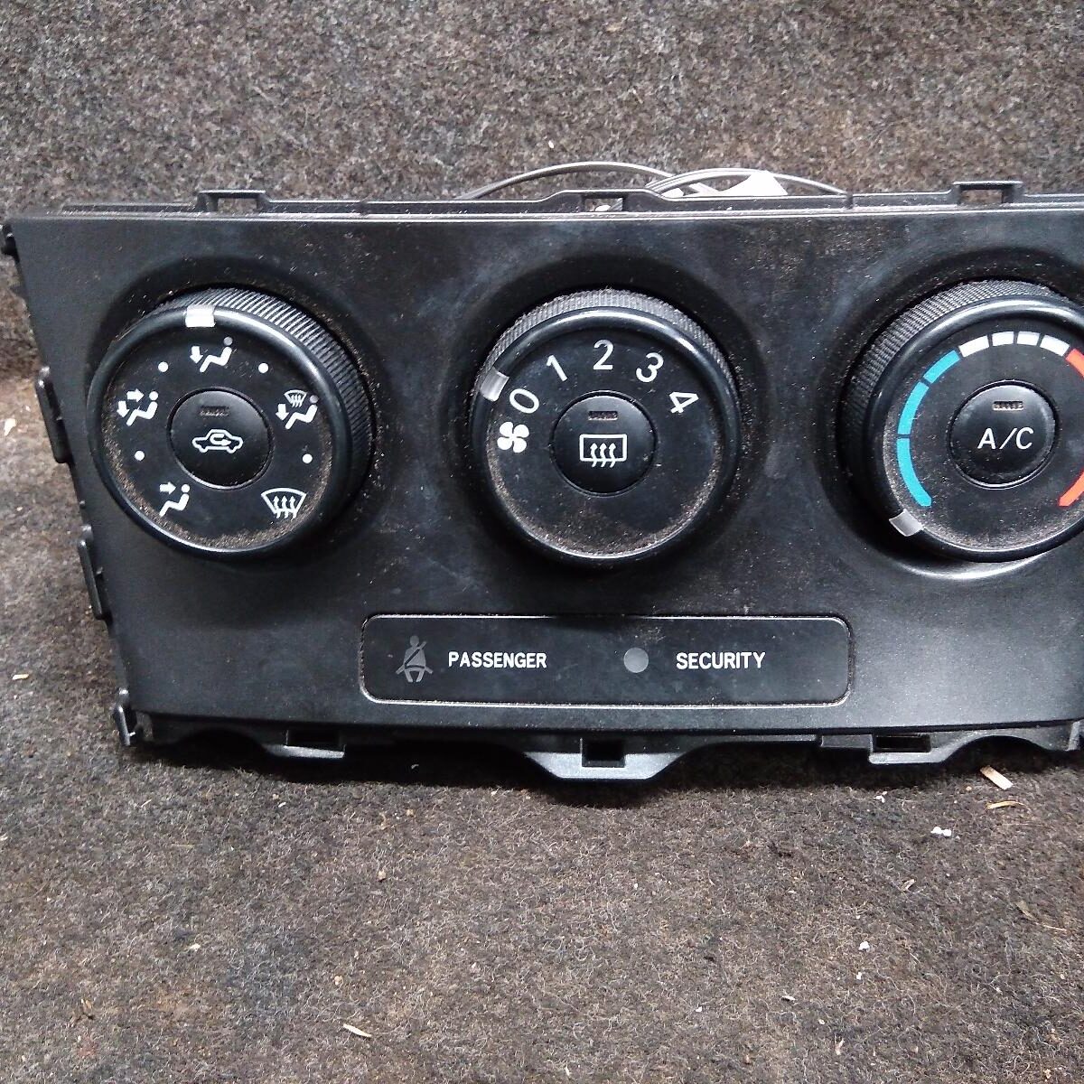 2011 TOYOTA COROLLA HEATER/AC CONTROLS