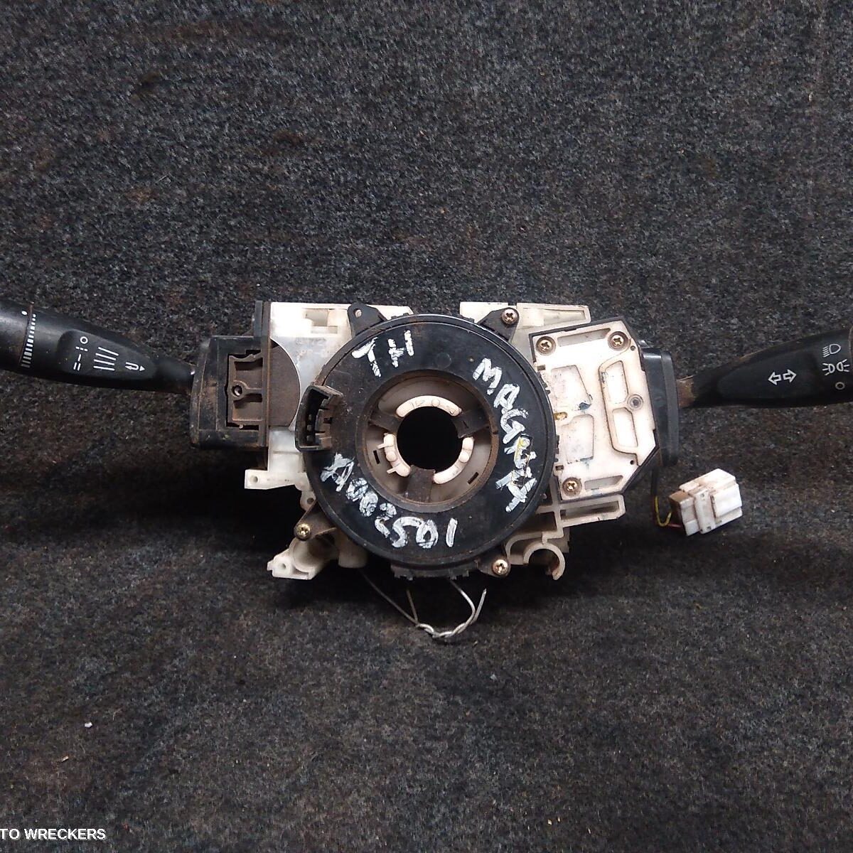 1999 MITSUBISHI MAGNA Combination Switch