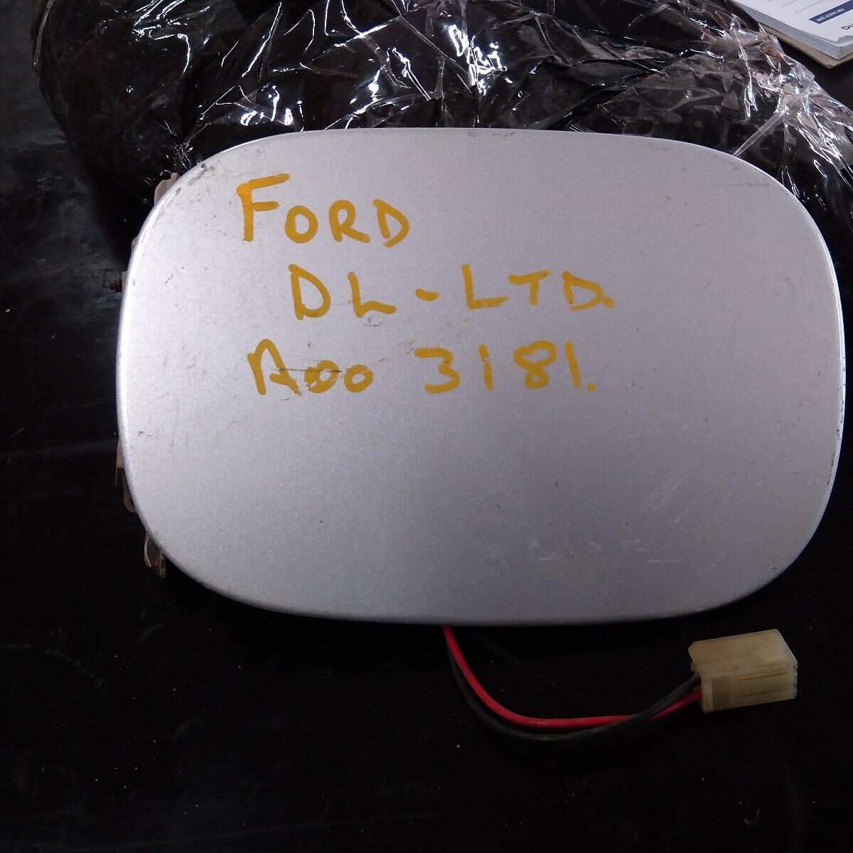 1998 FORD LTD FUEL DOOR / FILLER