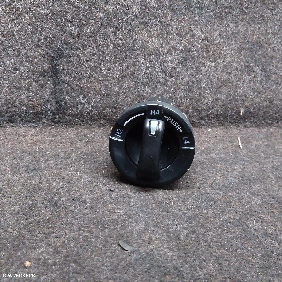 2017 TOYOTA HILUX Misc Switch/Relay