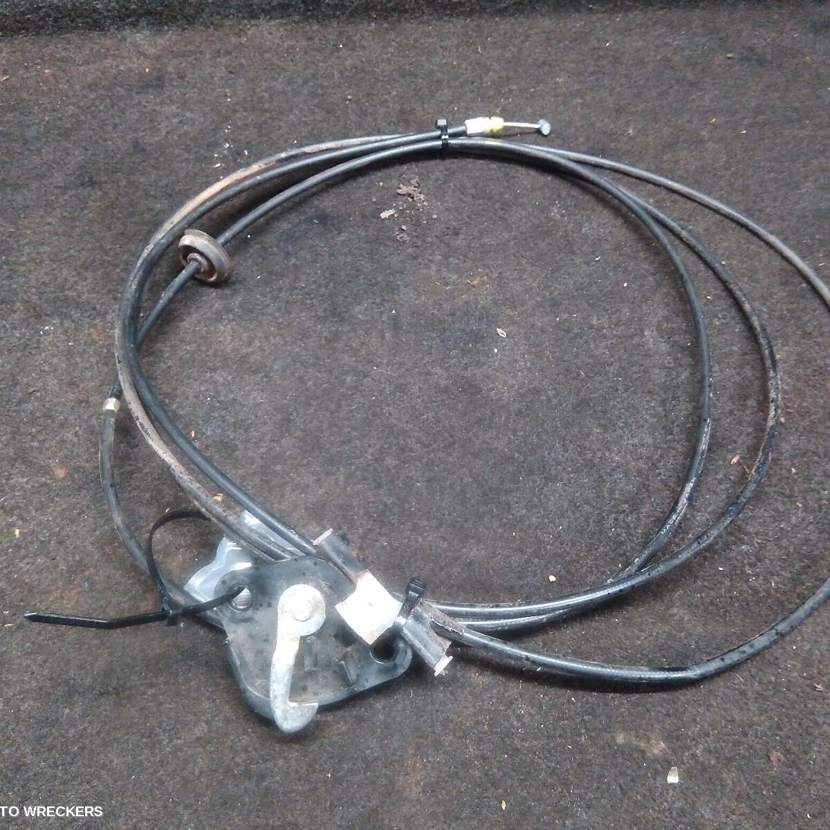 2004 TOYOTA HILUX Fuel Door / Filler