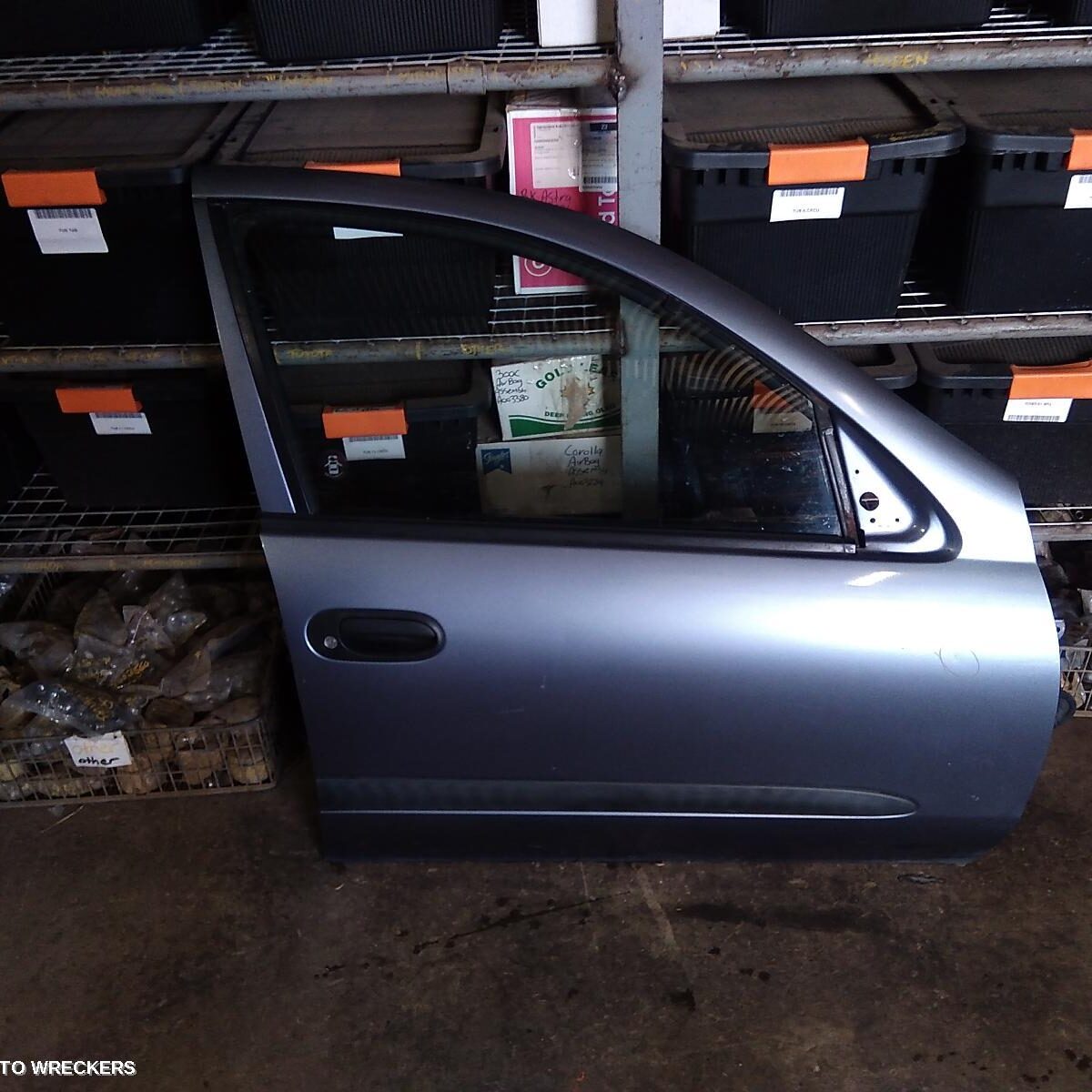 2004 NISSAN PULSAR Right Front Door