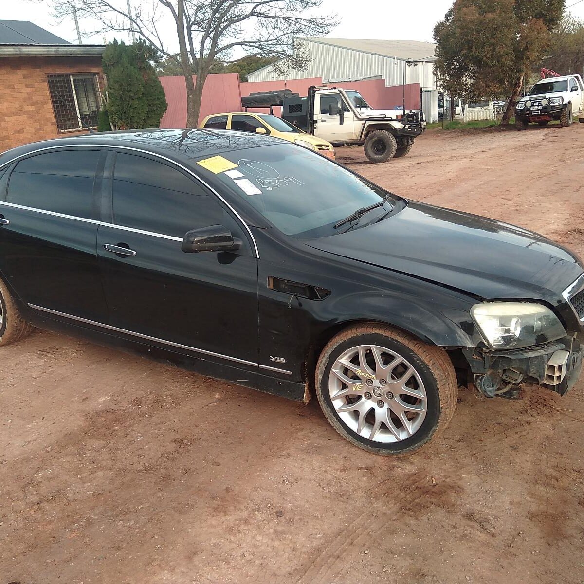 2006 HOLDEN STATESMAN/CAPRICE LEFT FRONT DOOR