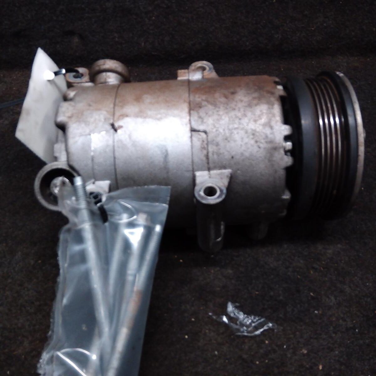 2012 FORD FOCUS A/C COMPRESSOR