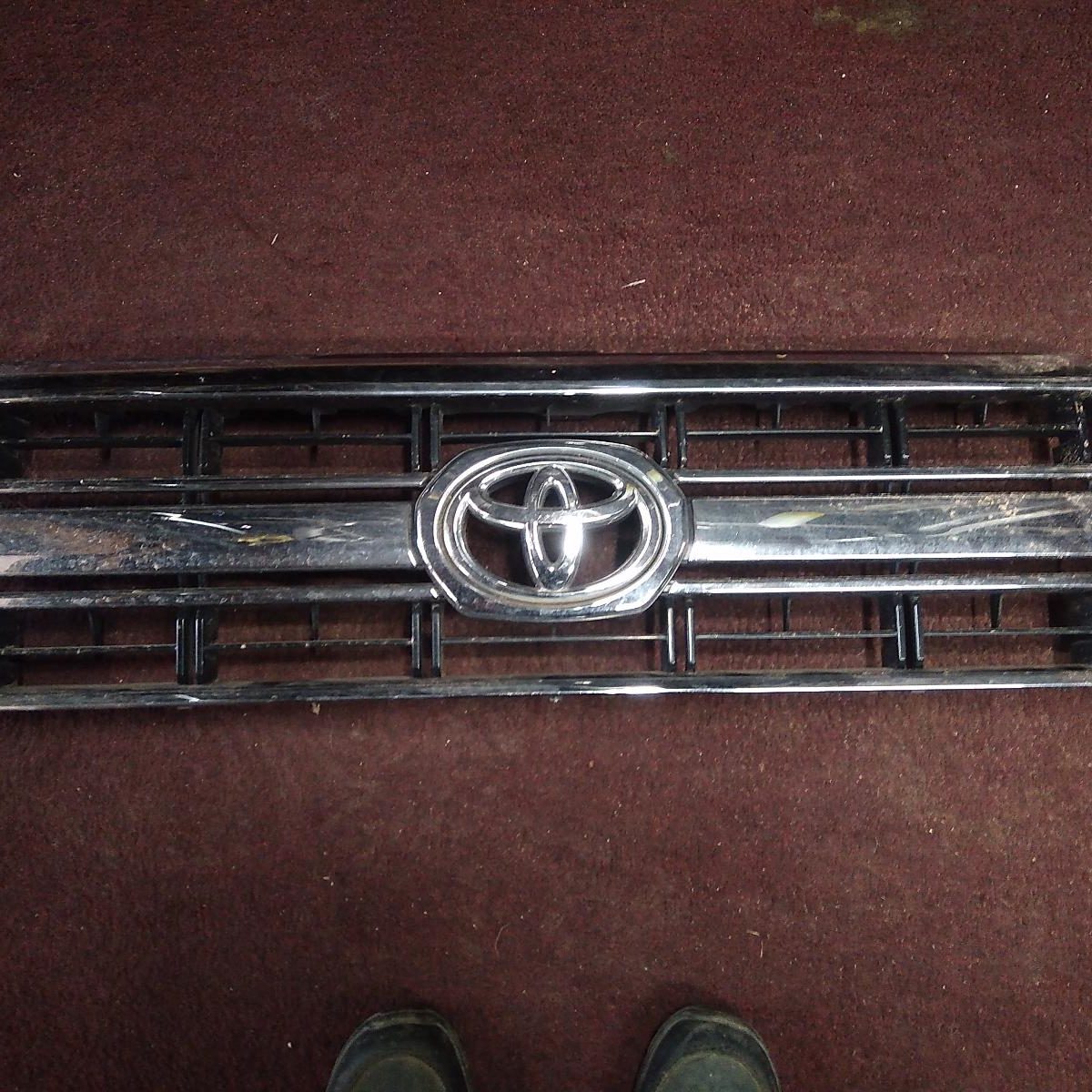 2009 TOYOTA LANDCRUISER GRILLE