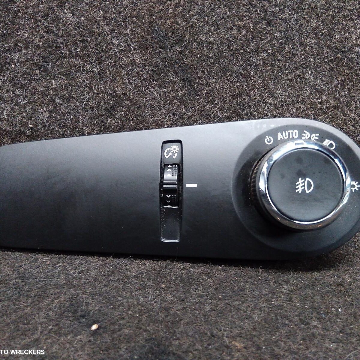 2014 HOLDEN COMMODORE Combination Switch