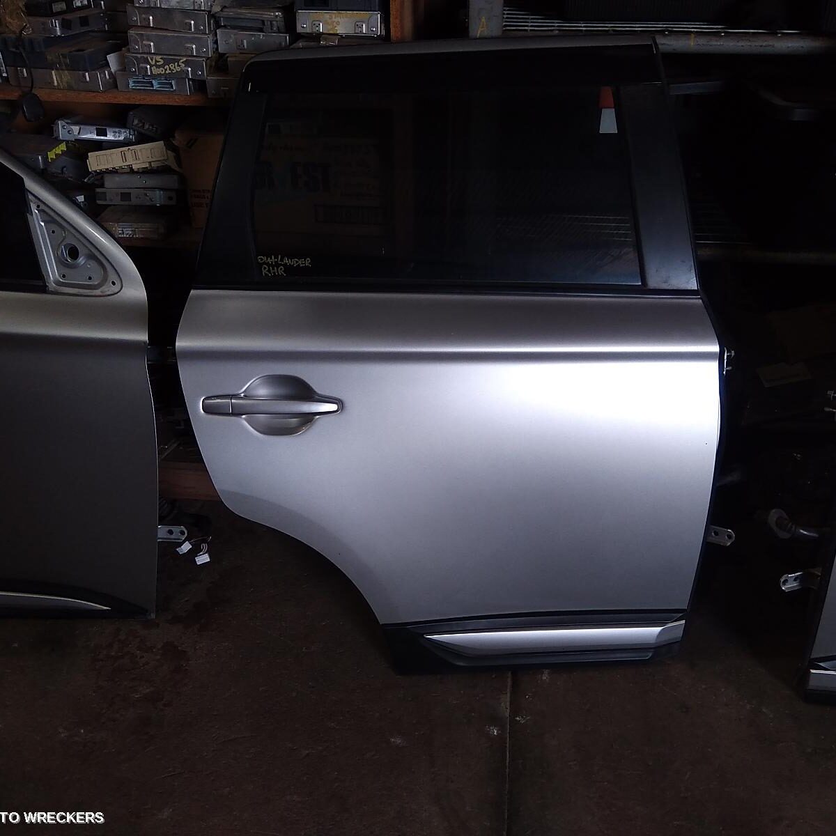 2020 MITSUBISHI OUTLANDER RIGHT REAR DOOR SLIDING