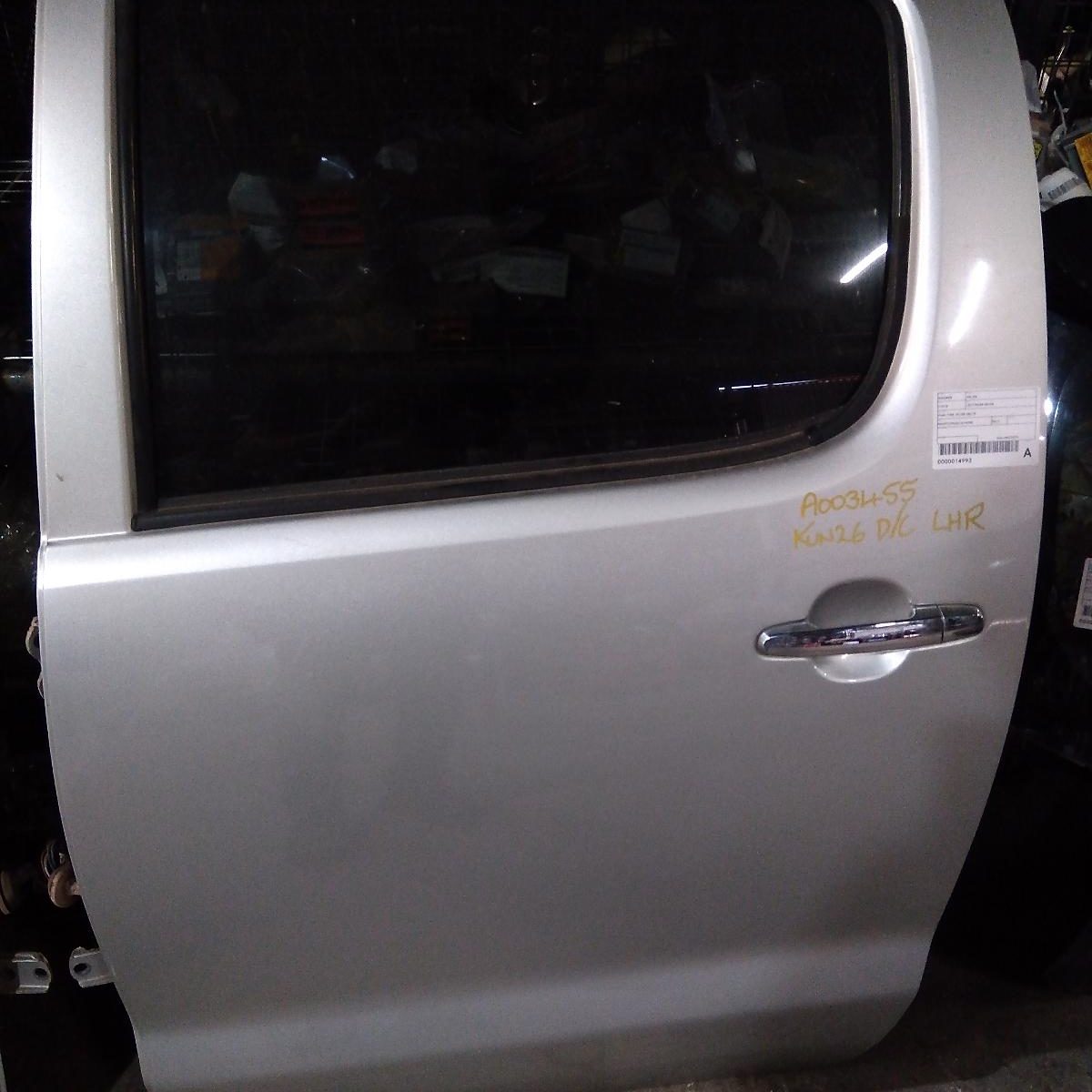 2011 TOYOTA HILUX LEFT REAR DOOR/SLIDING