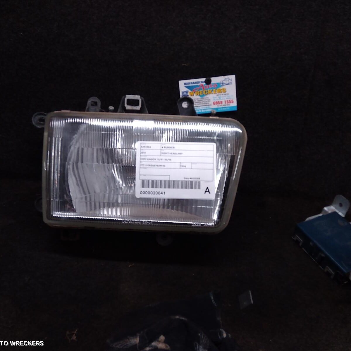 1996 TOYOTA 4 RUNNER Right Headlamp