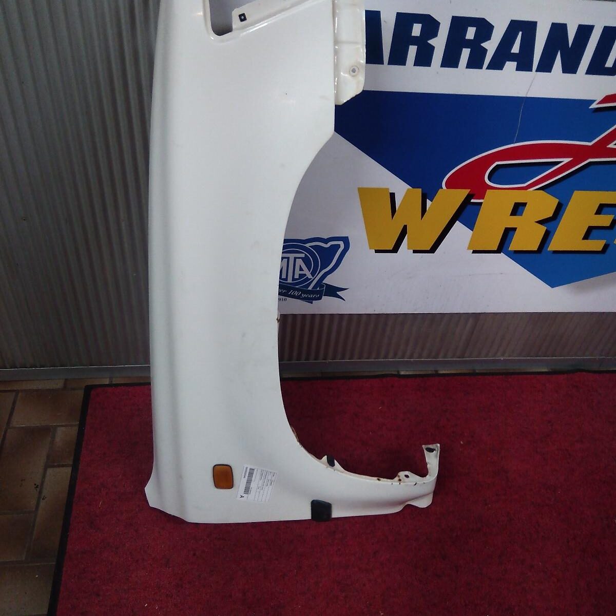 1996 TOYOTA 4 RUNNER RIGHT GUARD