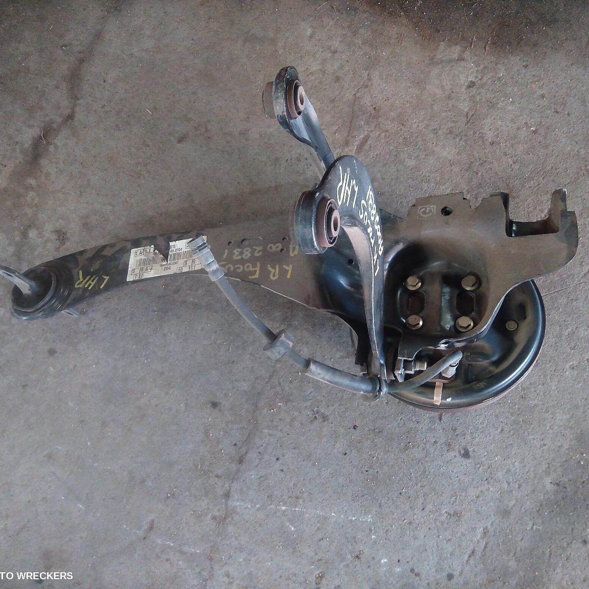 2001 FORD FOCUS Left Rear Hub Assembly