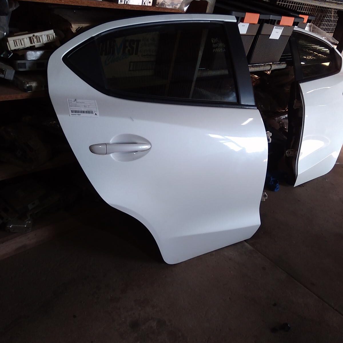 2016 MAZDA 2 RIGHT REAR DOOR SLIDING