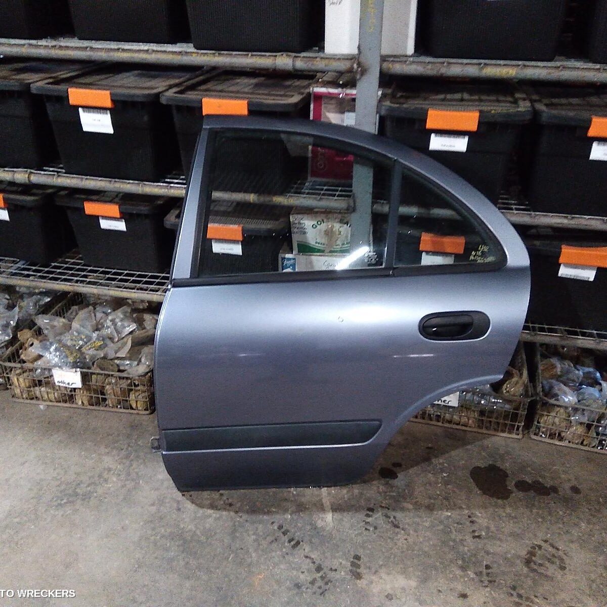 2004 NISSAN PULSAR Left Rear Door/Sliding