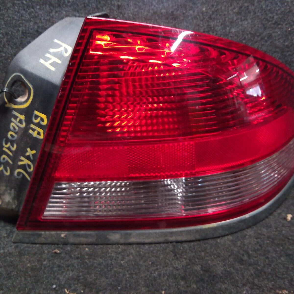 2005 FORD FALCON RIGHT TAILLIGHT