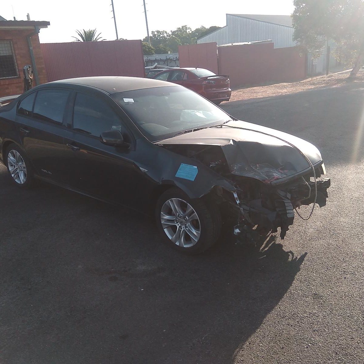 2010 FORD FALCON LEFT REAR HUB ASSEMBLY