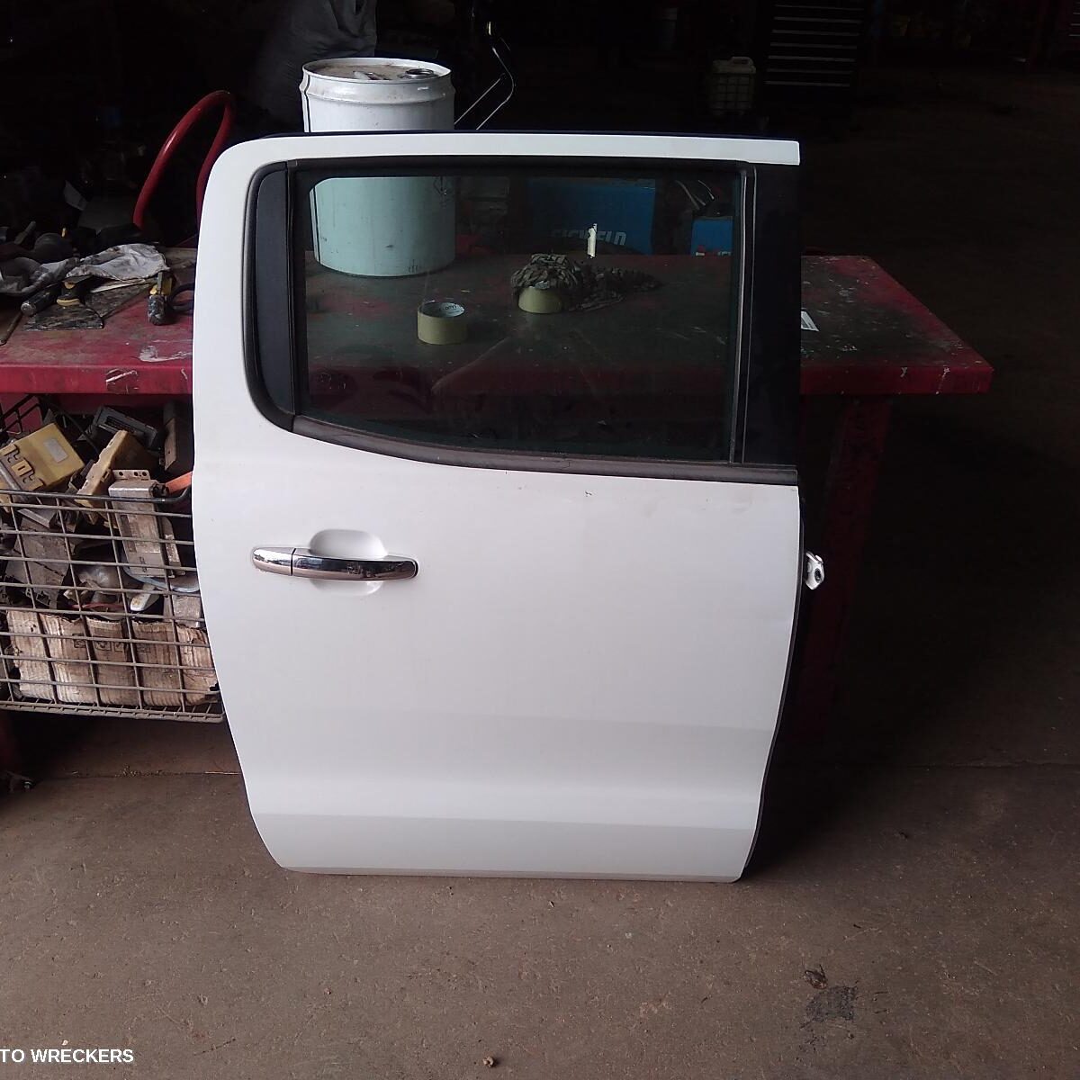 2014 FORD RANGER RIGHT REAR DOOR SLIDING
