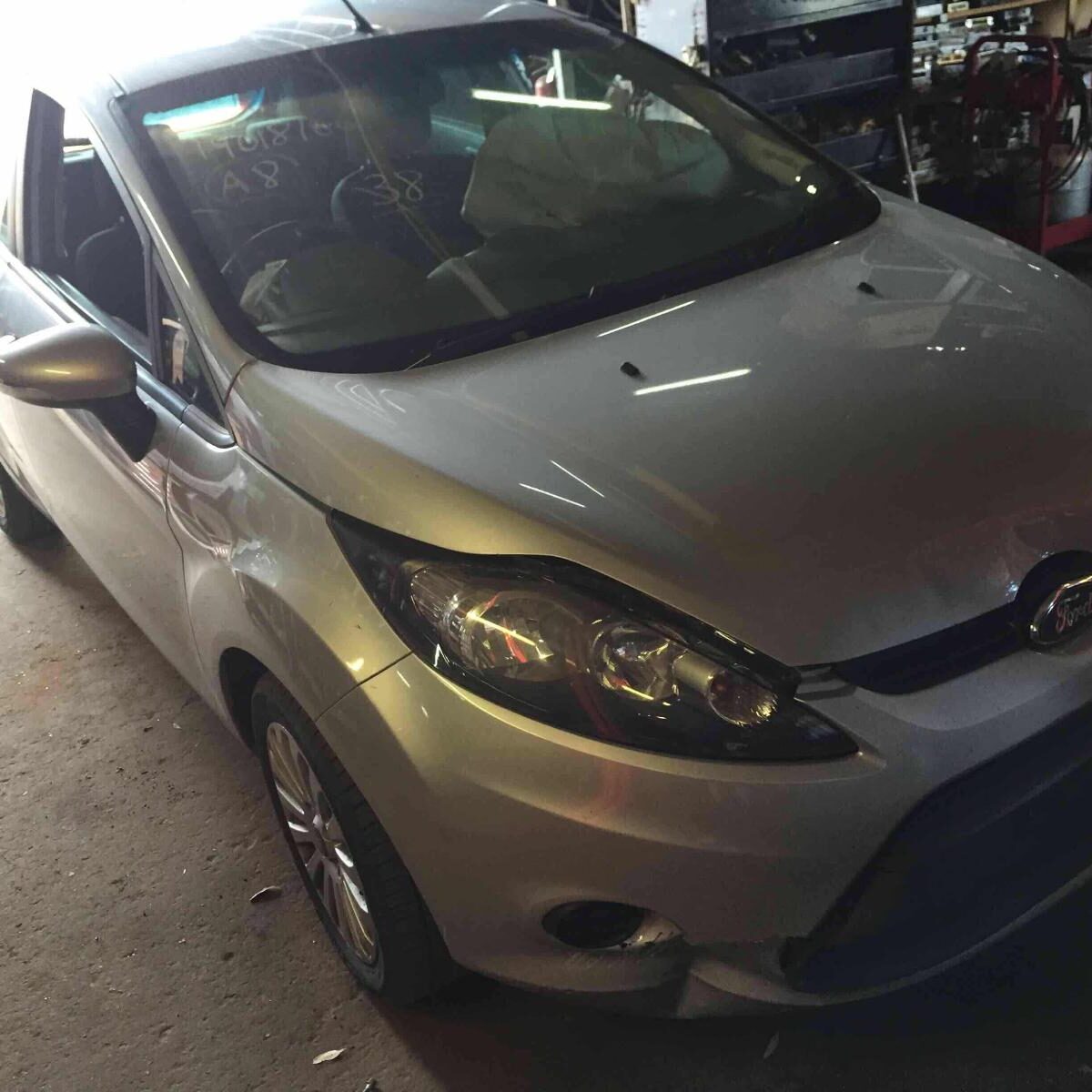 2012 FORD FIESTA LEFT FRONT DOOR