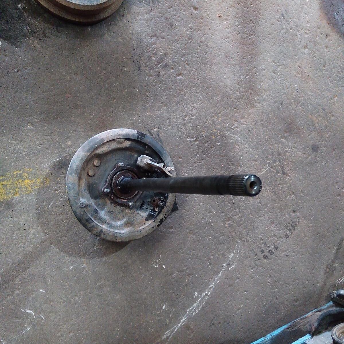 2001 TOYOTA HILUX AXLE