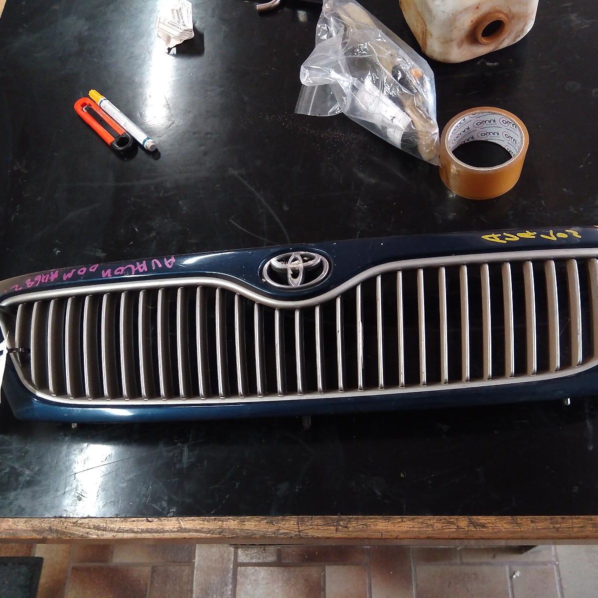 2002 TOYOTA AVALON GRILLE
