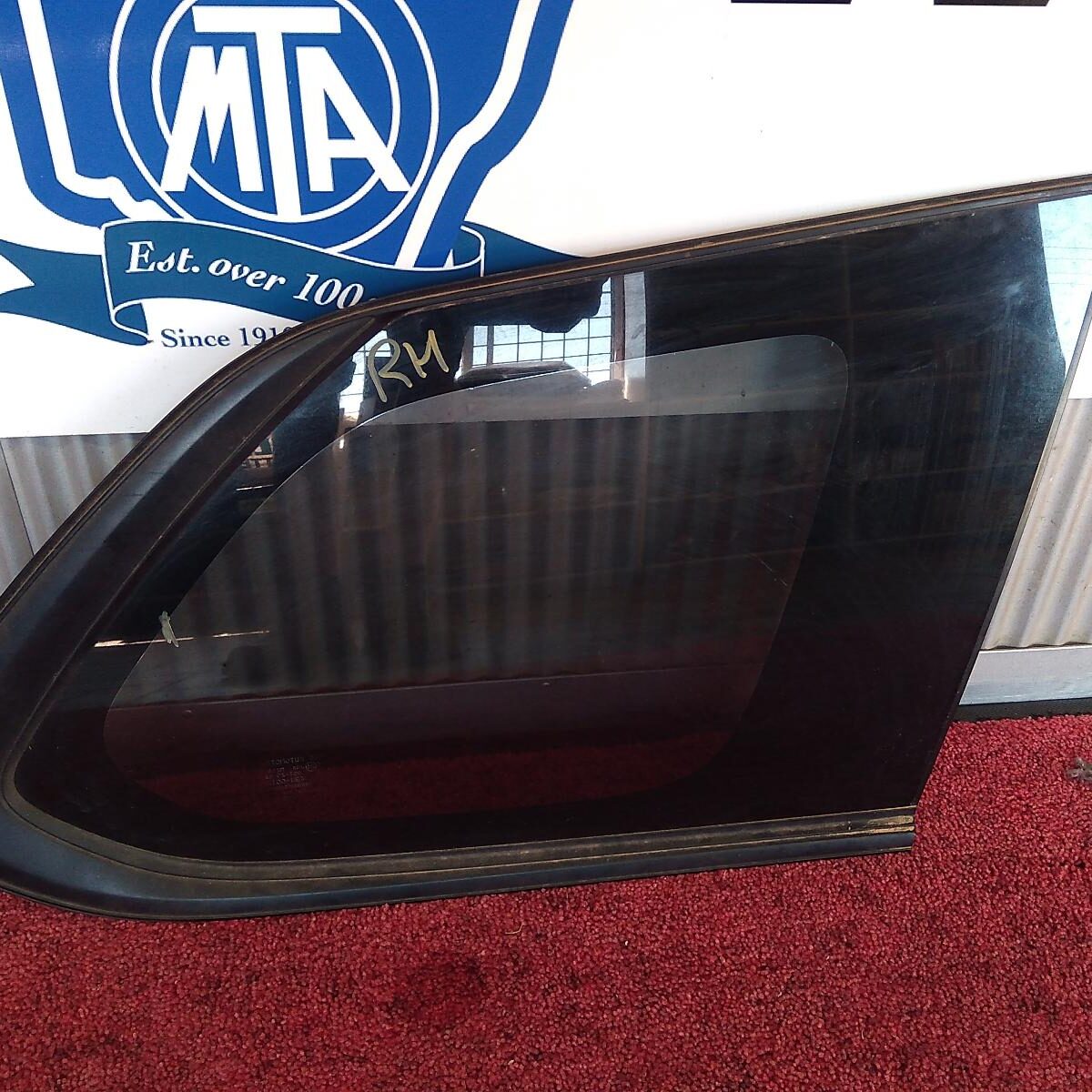 2020 MITSUBISHI OUTLANDER RIGHT REAR SIDE GLASS