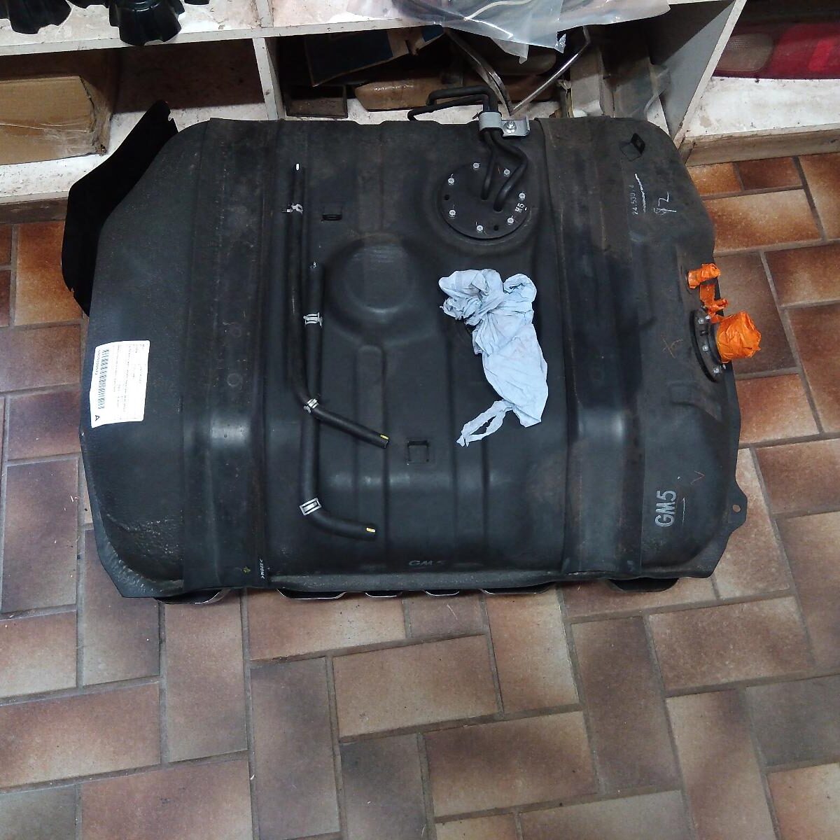 2022 TOYOTA LANDCRUISER FUEL TANK