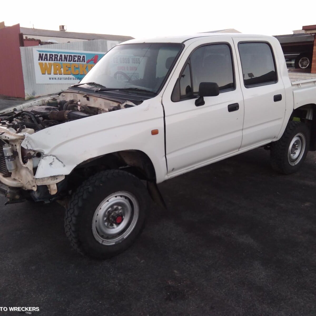 1999 TOYOTA HILUX Wiper Linkage