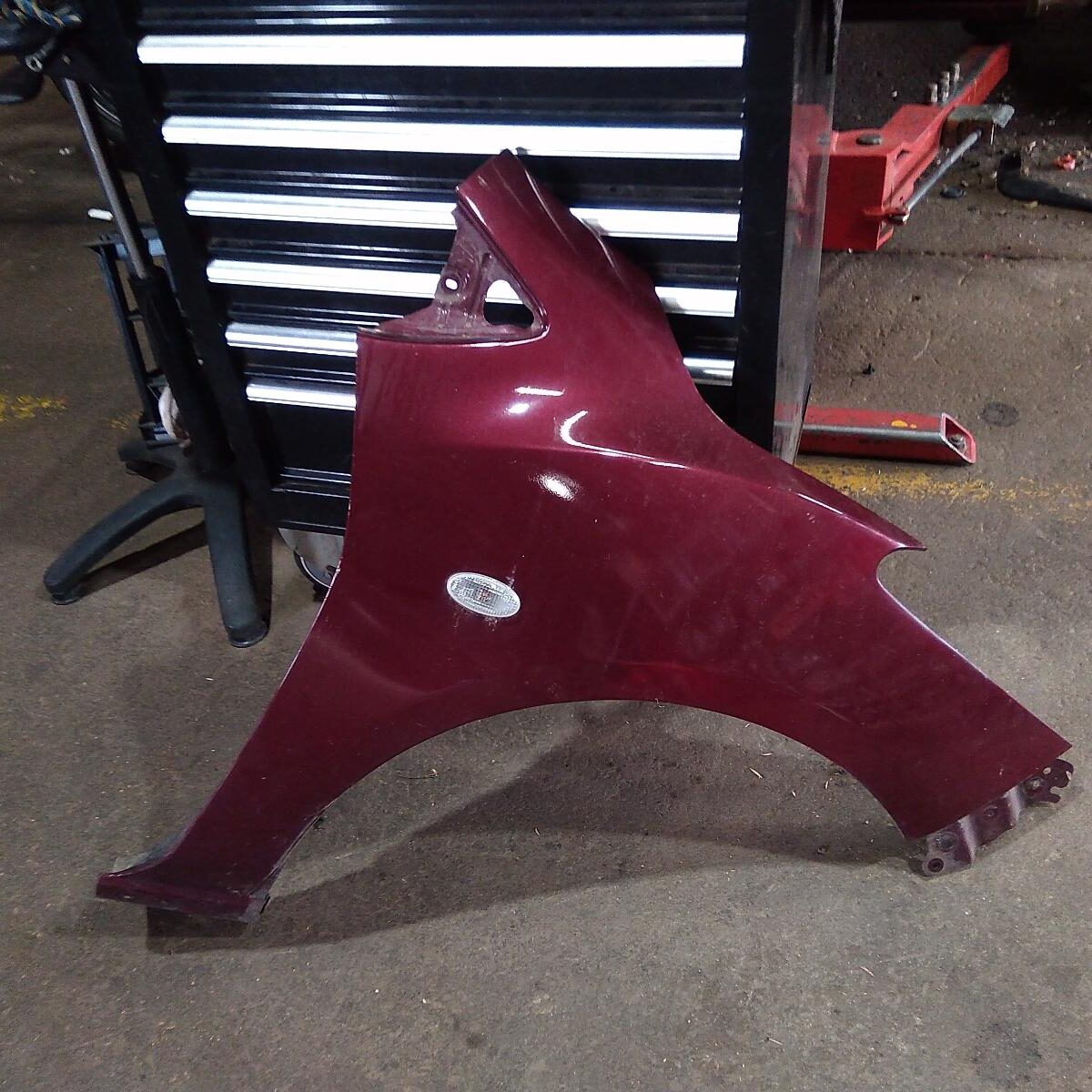 2011 MAZDA 2 RIGHT GUARD
