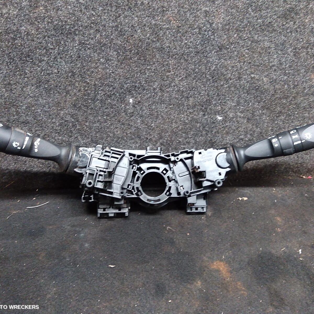 2021 TOYOTA HILUX Combination Switch