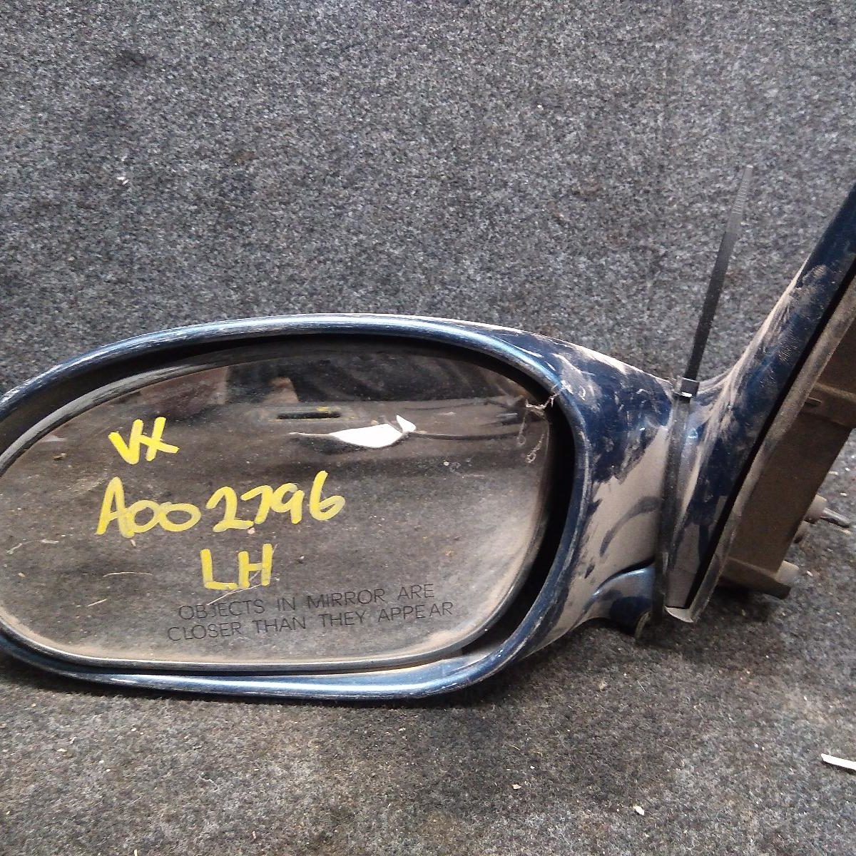 2002 HOLDEN COMMODORE Left Door Mirror