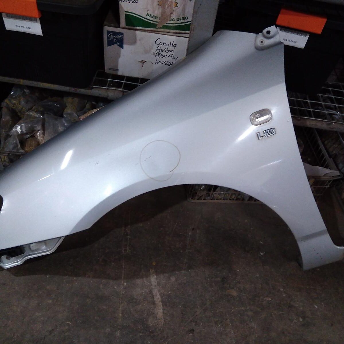 2002 TOYOTA COROLLA LEFT GUARD