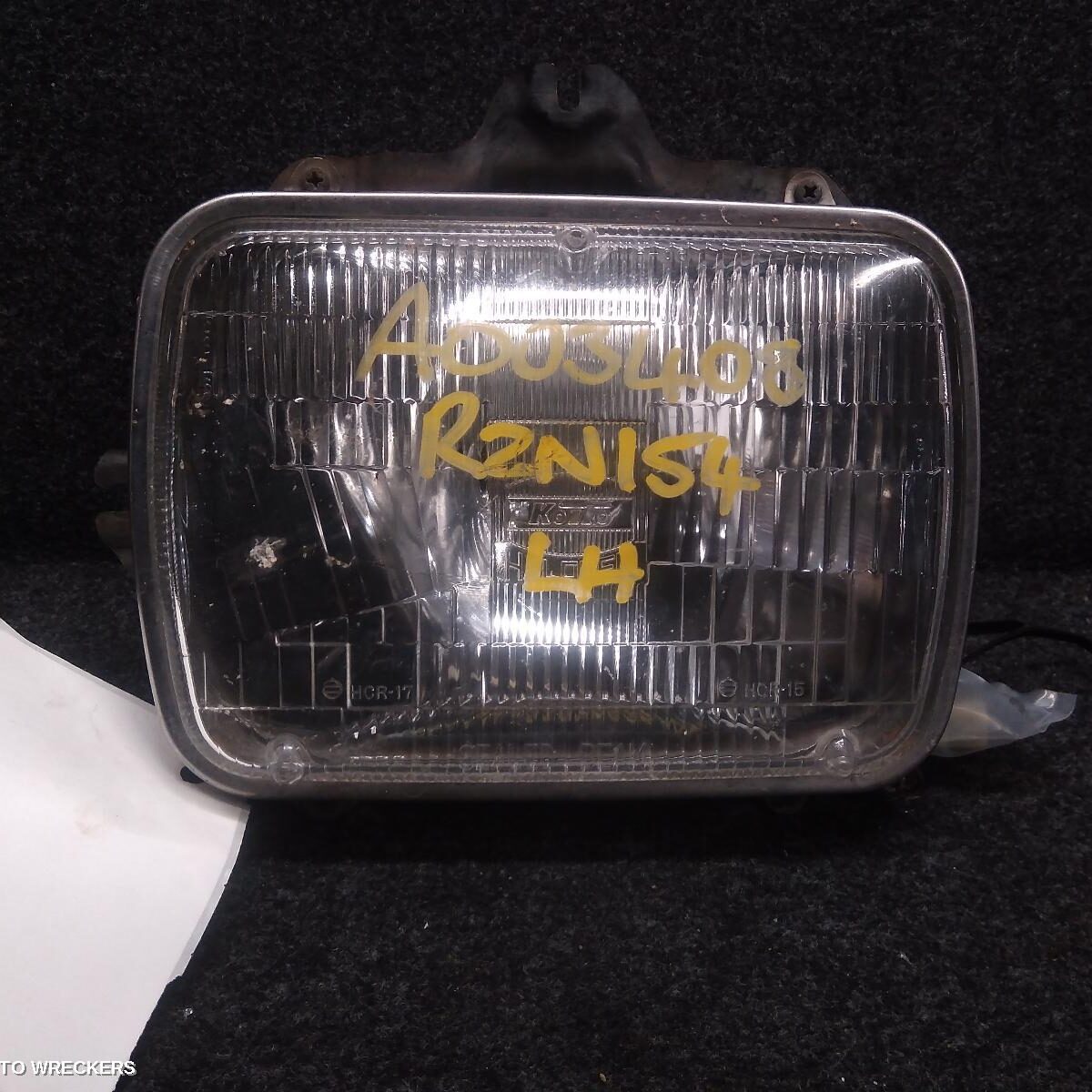 2002 TOYOTA HILUX Left Headlamp
