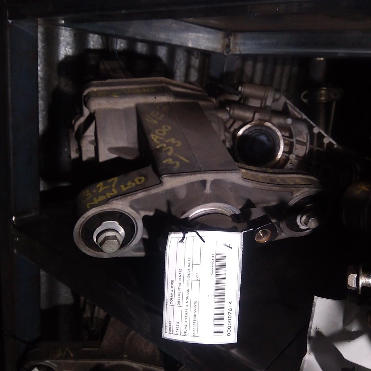 2011 HOLDEN COMMODORE DIFFERENTIAL CENTRE