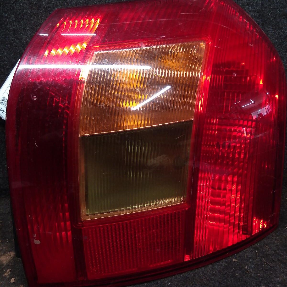 2003 TOYOTA COROLLA RIGHT TAILLIGHT