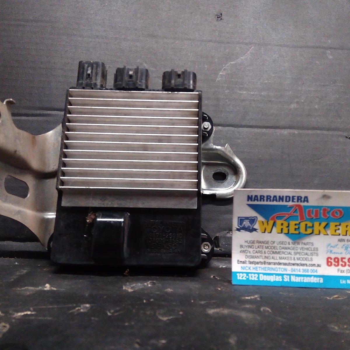 2013 TOYOTA HILUX Ecu