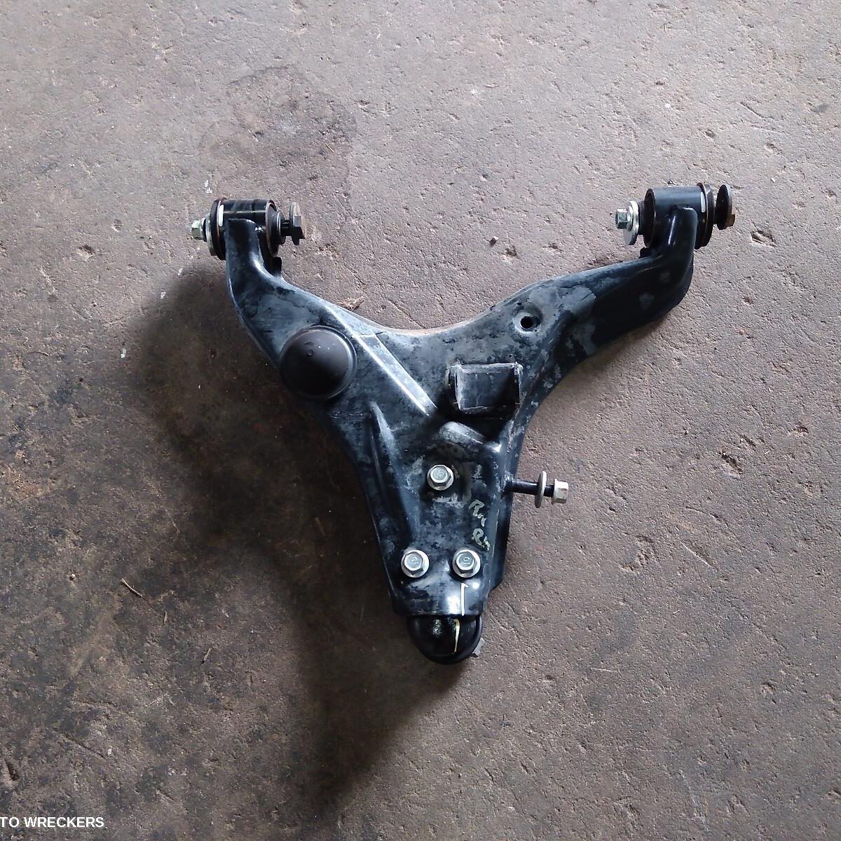 2018 MITSUBISHI TRITON Right Front Lower Control Arm