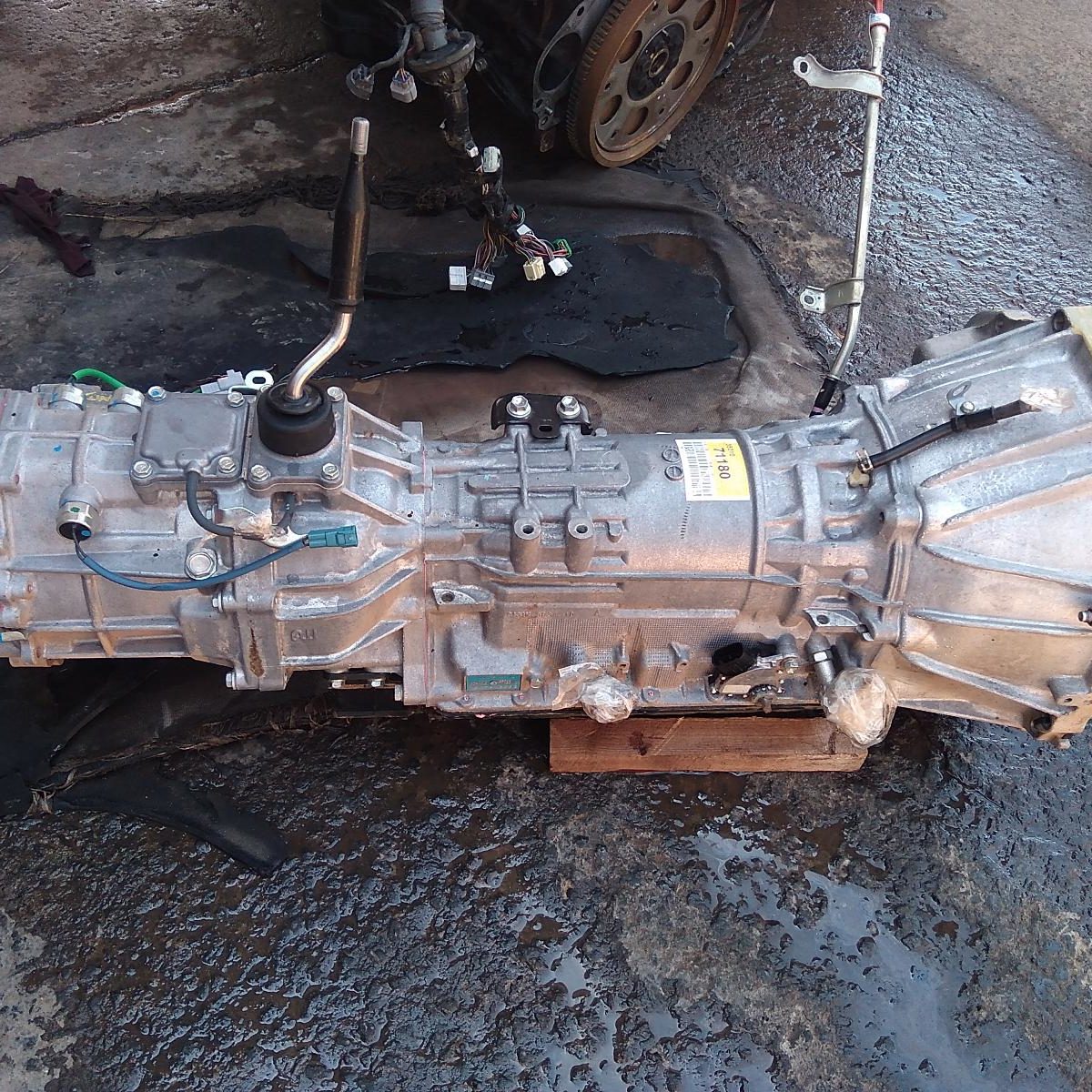 2011 TOYOTA HILUX TRANS/GEARBOX