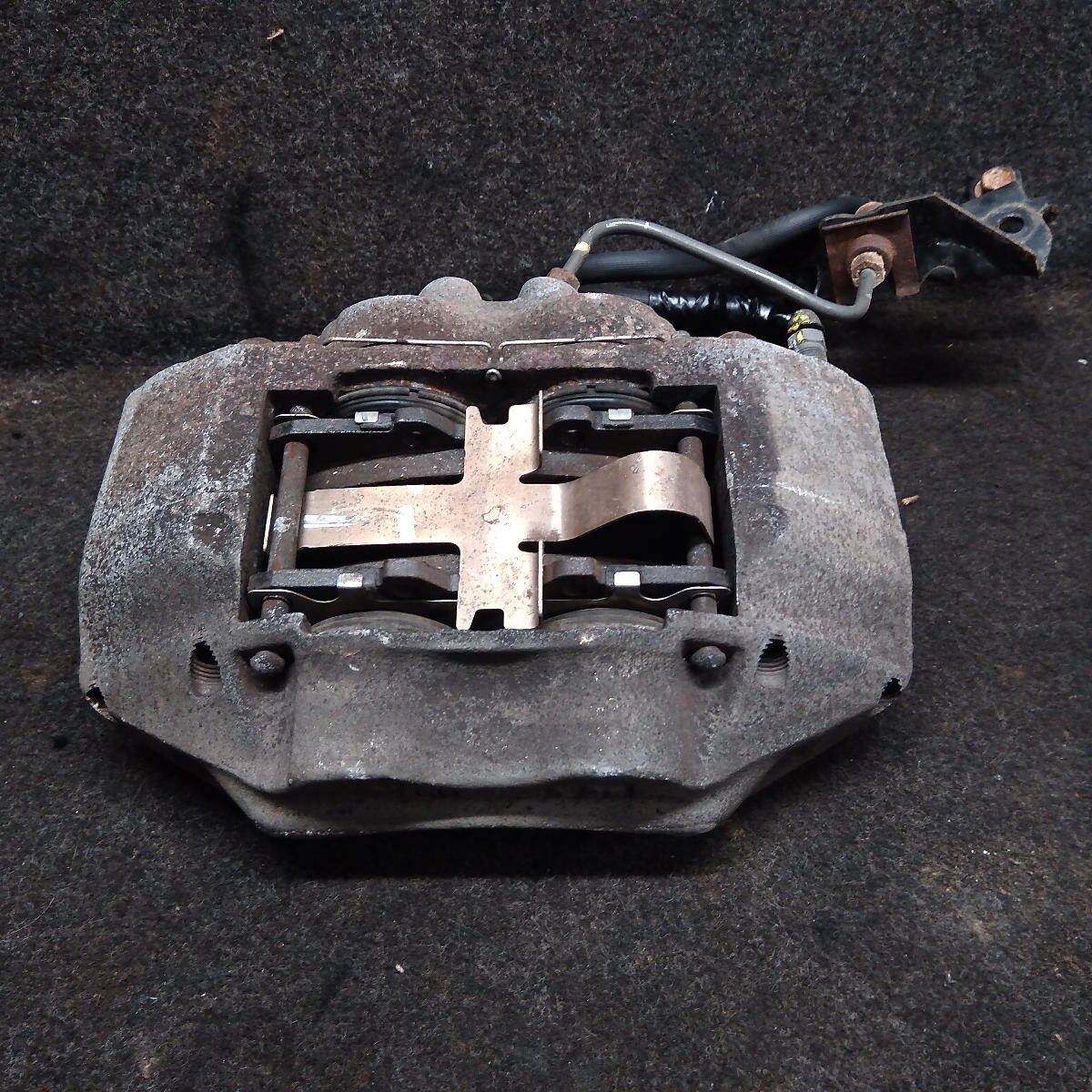 2012 TOYOTA HILUX Caliper