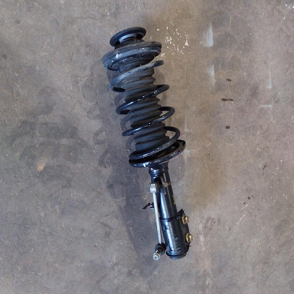 2006 HOLDEN COMMODORE Right Front Strut