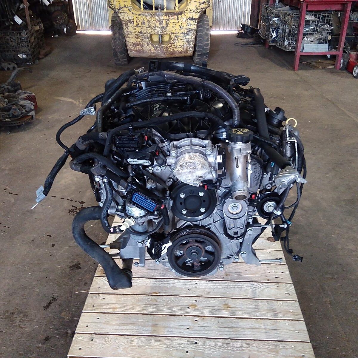 2014 HOLDEN COMMODORE Engine