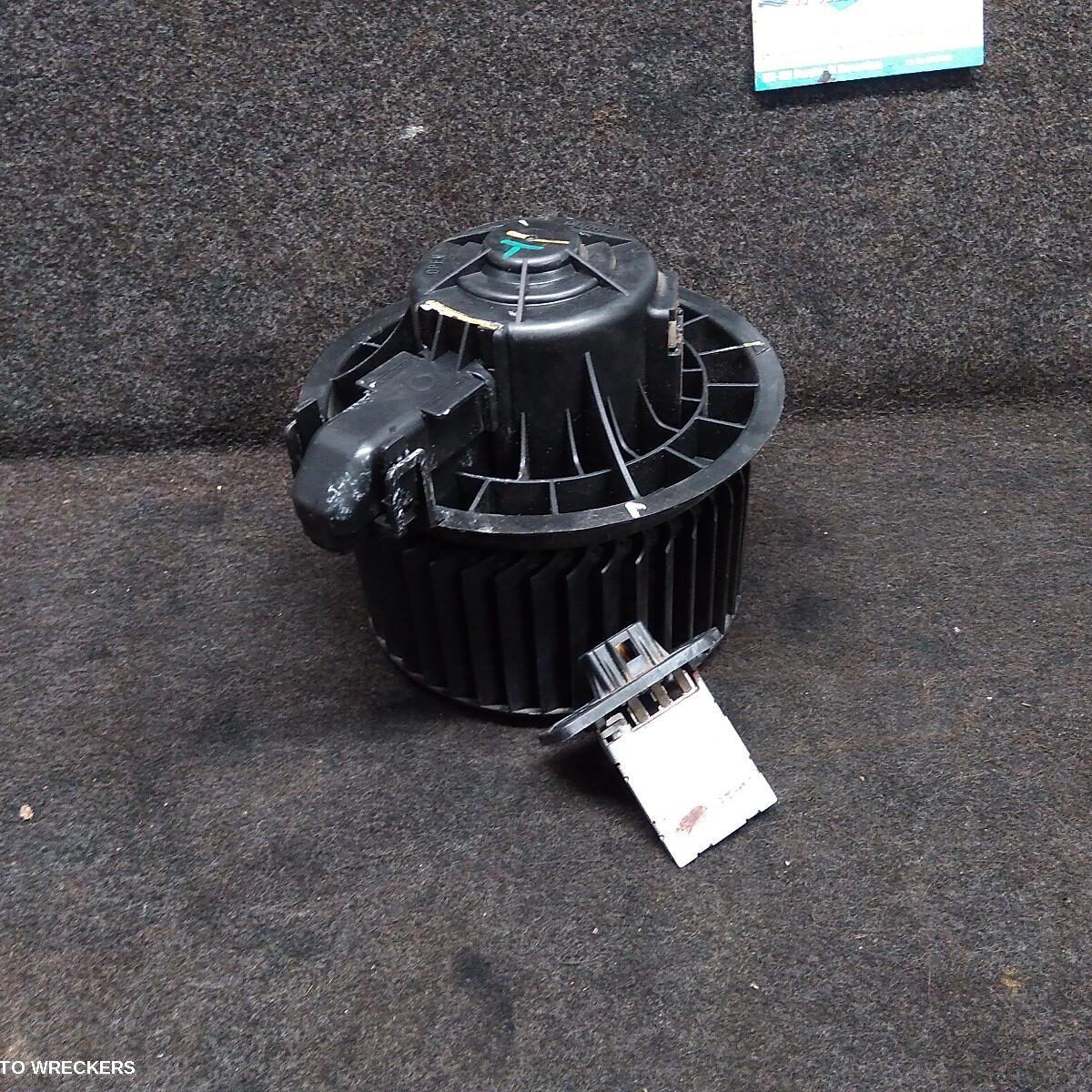 2013 HYUNDAI I20 Heater Fan Motor