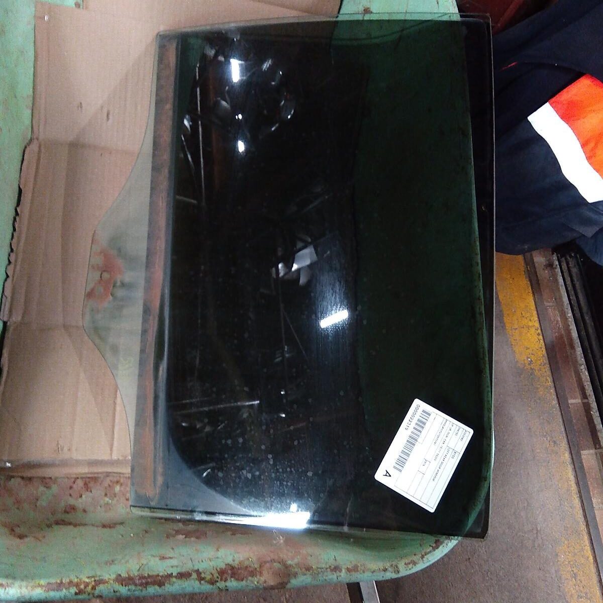 2016 MAZDA BT50 Left Rear Door Window