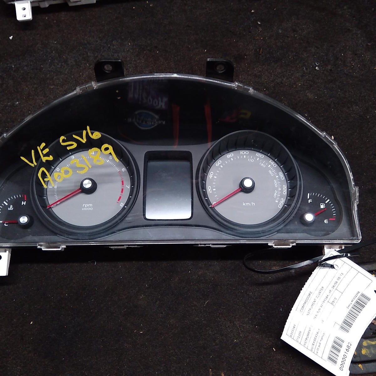 2010 HOLDEN COMMODORE INSTRUMENT CLUSTER