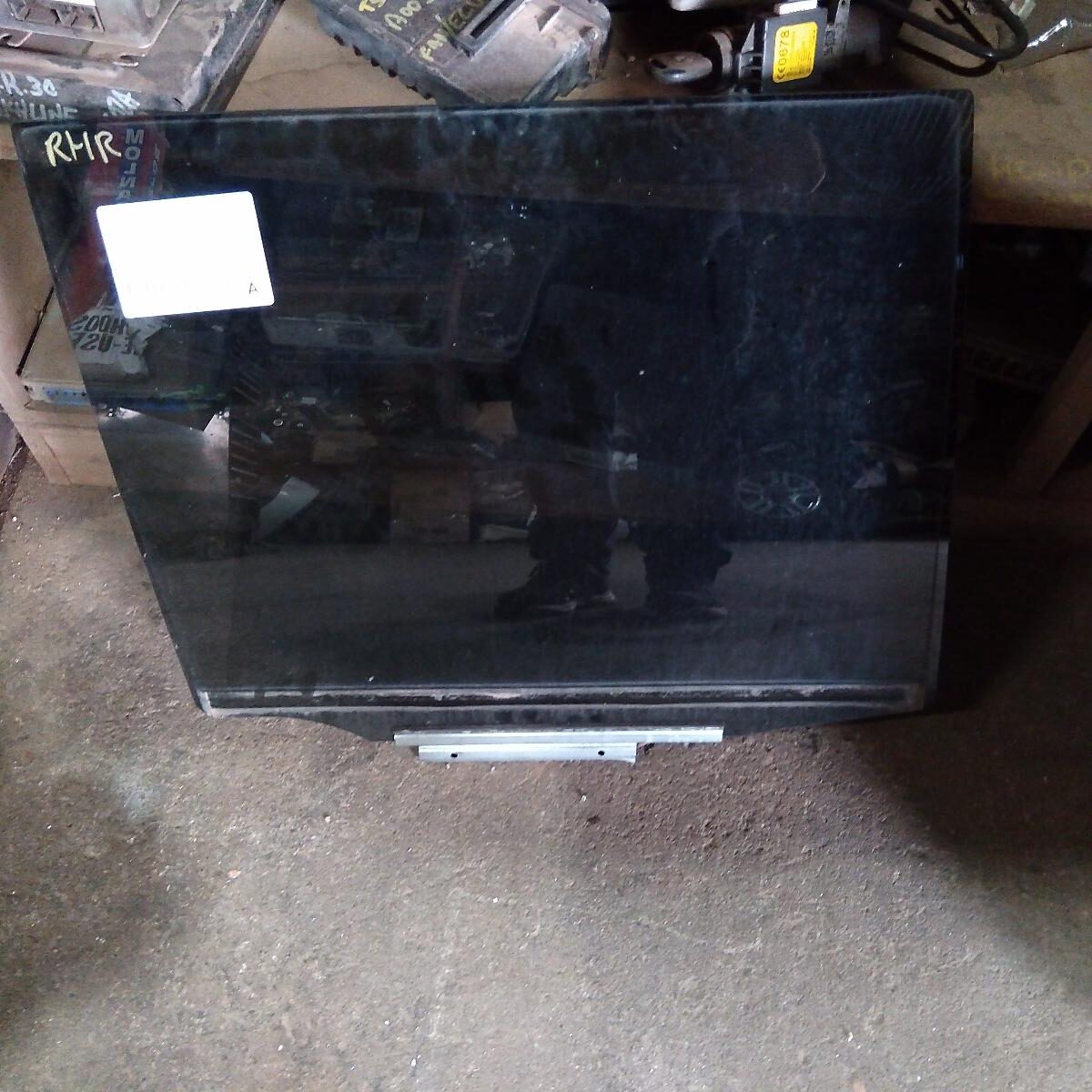 2012 TOYOTA PRADO Right Rear Door Window