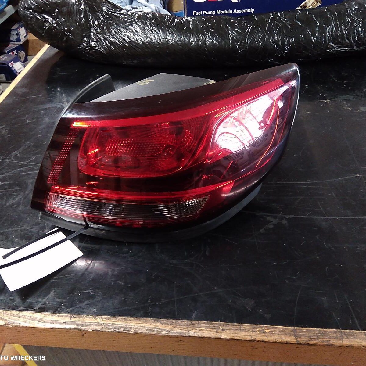 2014 HOLDEN COMMODORE Right Taillight