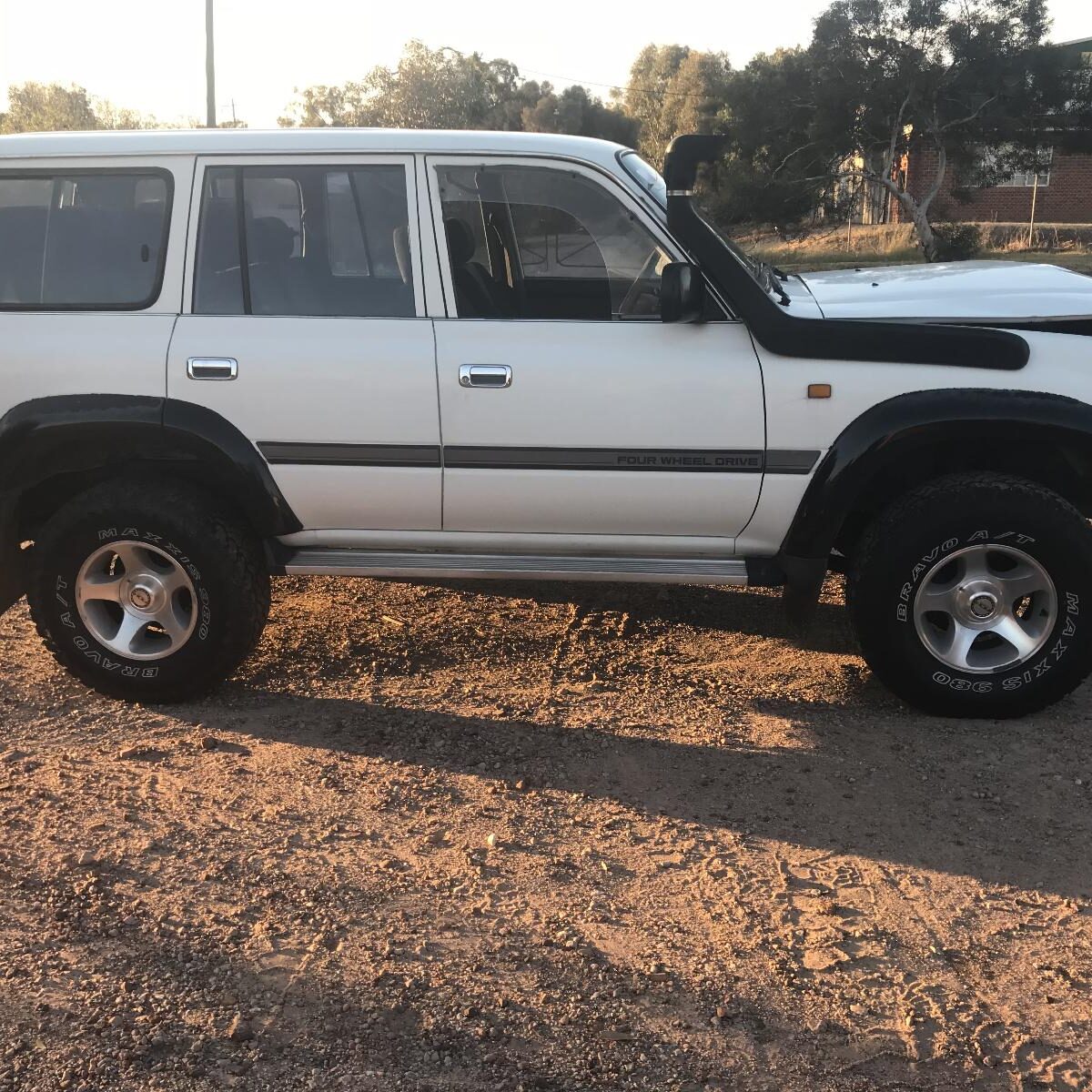 1996 TOYOTA LANDCRUISER MUD FLAPS