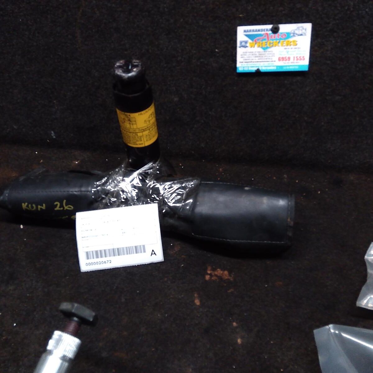2011 TOYOTA HILUX JACK/TOOL KIT