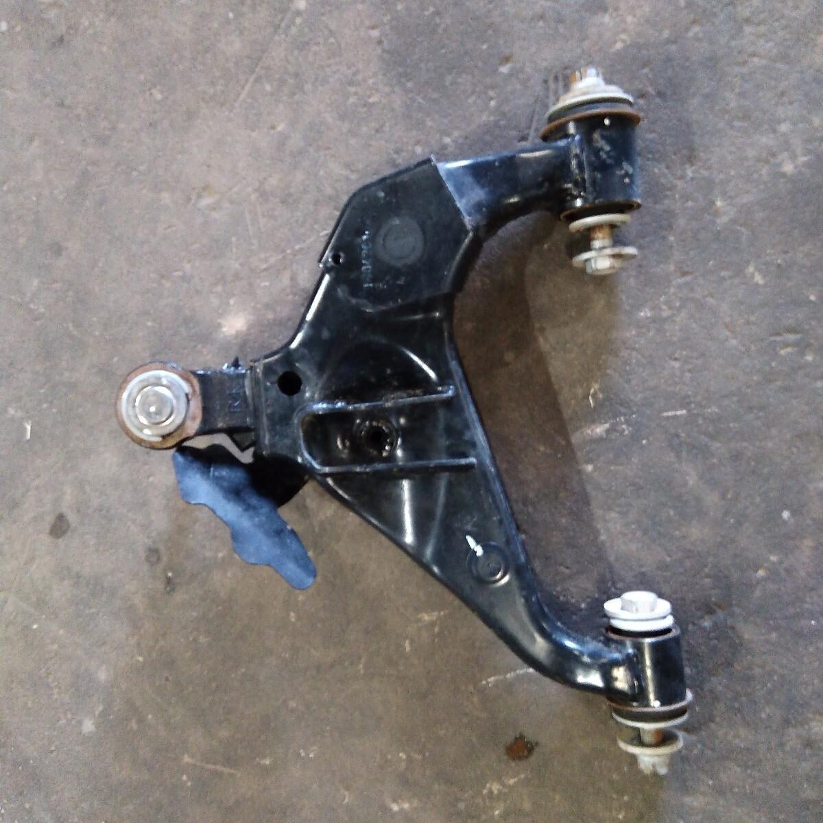 2017 TOYOTA HILUX Right Front Lower Control Arm